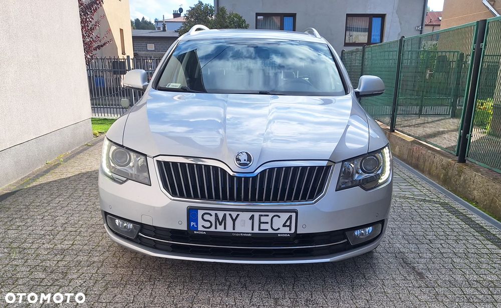Skoda Superb 2.0 TDI Ambition DSG - 1