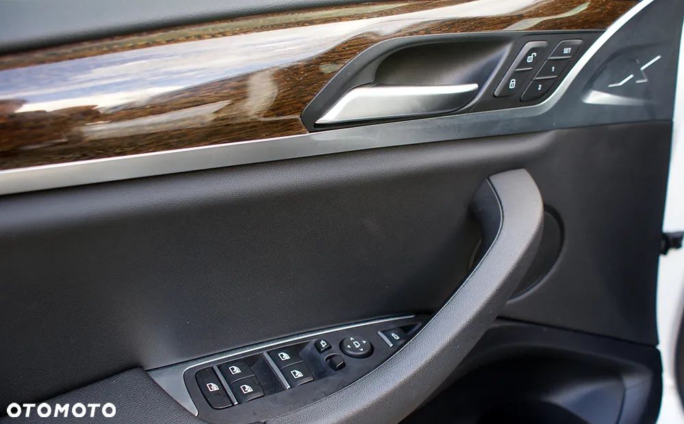 BMW X3 xDrive30i GPF Advantage sport - 27