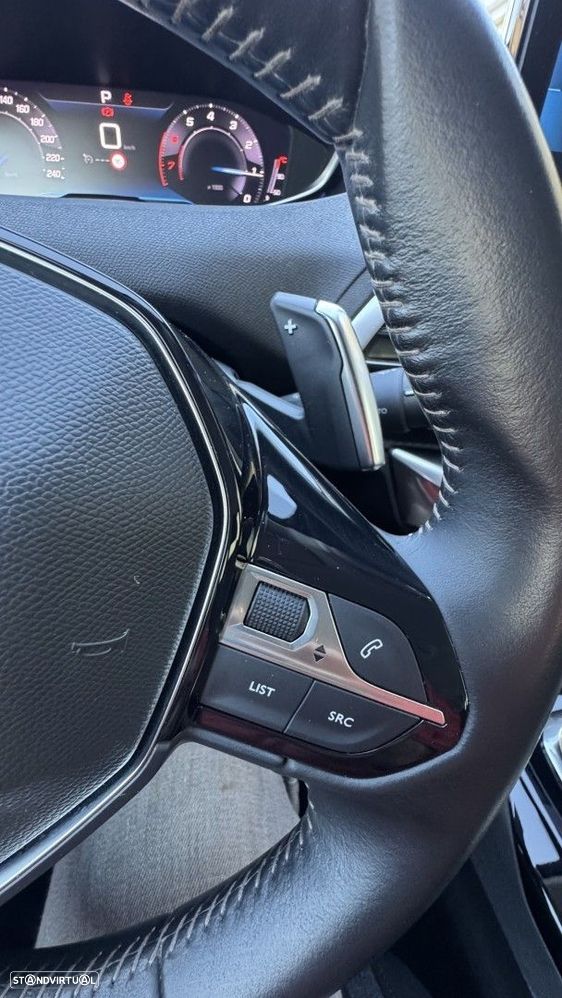 Peugeot 5008 1.2 PureTech Allure Pack EAT8 - 24