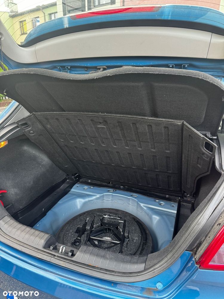 Kia Ceed - 11