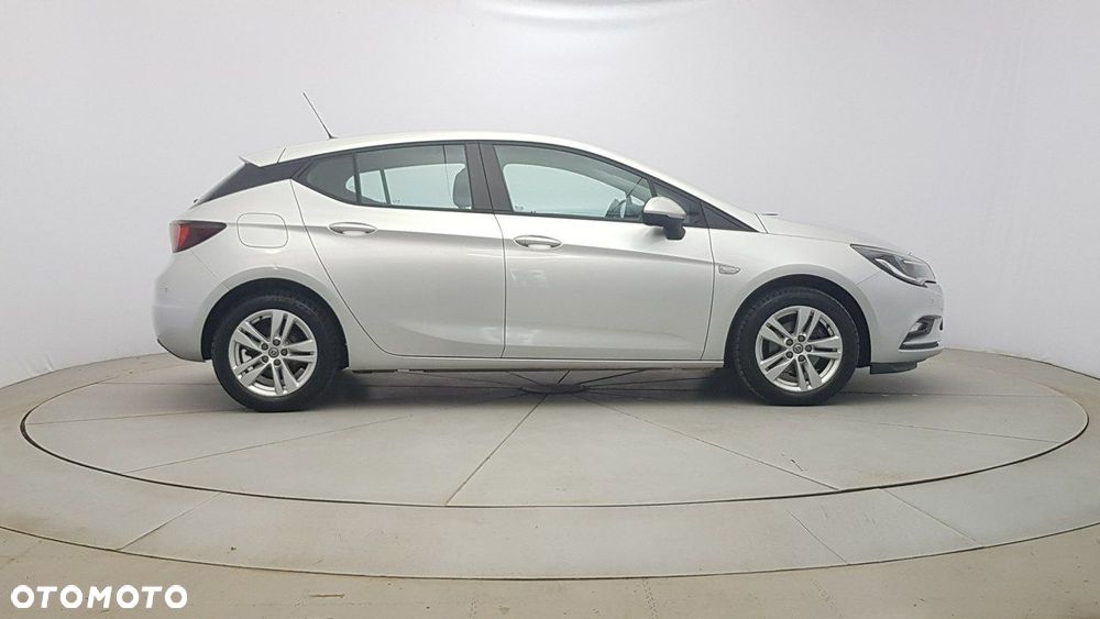 Opel Astra - 8