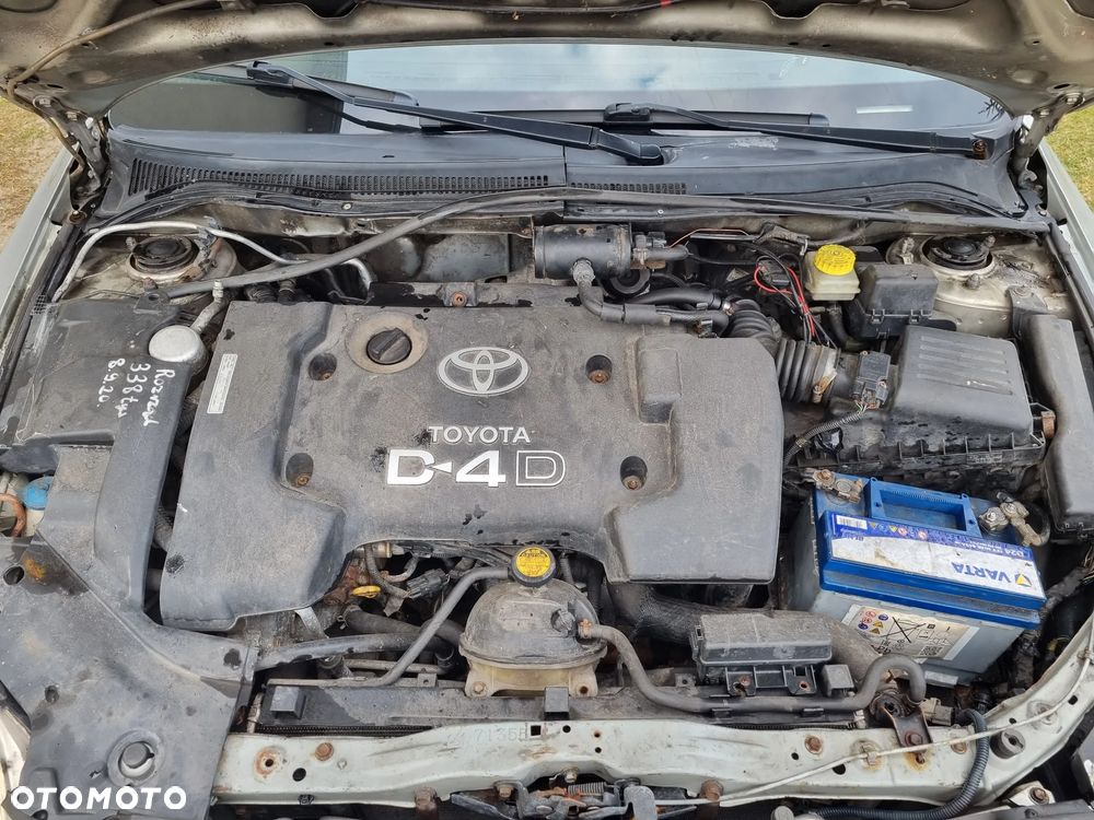 Toyota Avensis 2.0 D-4D High - 17