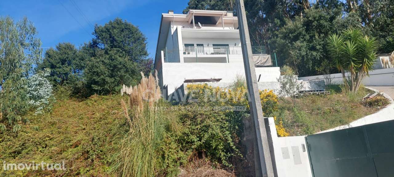 Terreno Urbano com Projeto Aprovado para 2 Moradias - Grande imagem: 4/10