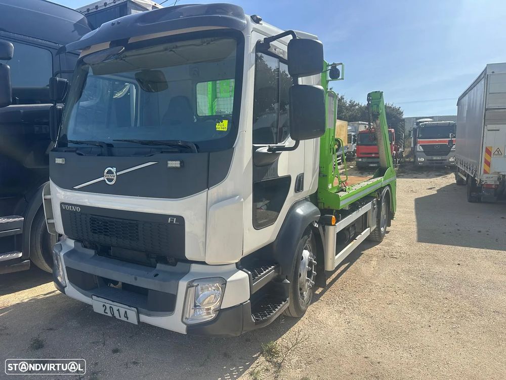 Volvo ESPECIAL PARA TRANSPORTE DE CAIXAS AMOVÍVEIS - 1