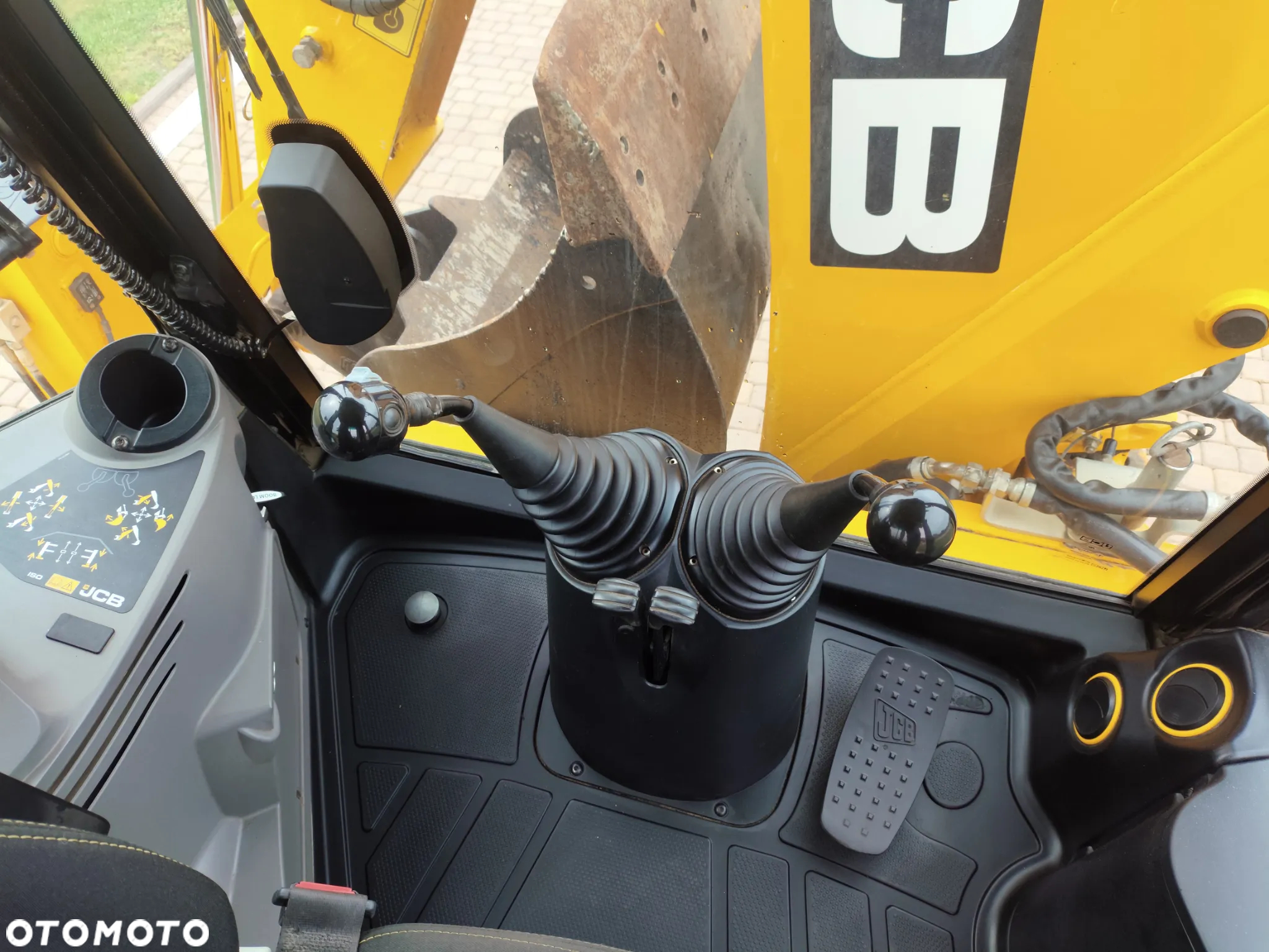 JCB 4CX PRO / NOWY MODEL / TORQUELOCK / POWERRSHIFT / KOPARKO-ŁADOWARKA - 32