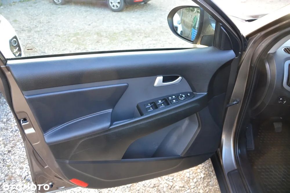 Kia Sportage 1.6 GDI Business Line L 2WD - 26