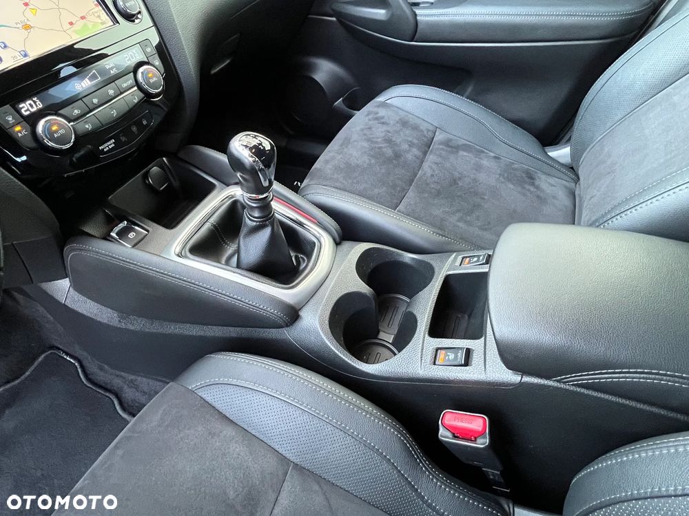 Nissan Qashqai 1.6 DCi N-Vision EU6 - 16