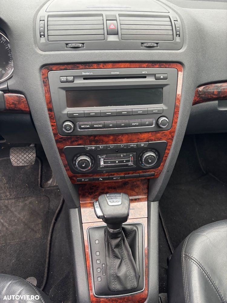 Skoda Octavia Combi 1.4 TSI DSG Elegance - 4