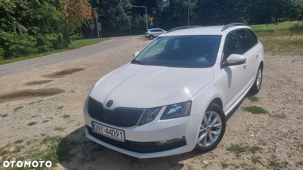 Skoda Octavia 1.6 TDI DSG Style - 6