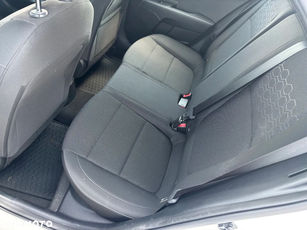 Kia Rio - 16