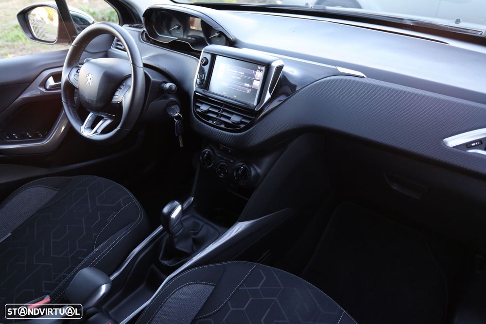 Peugeot 2008 1.6 BlueHDi Style - 14