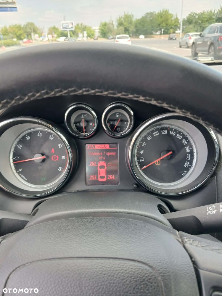 Opel Astra 1.6 Sport - 21