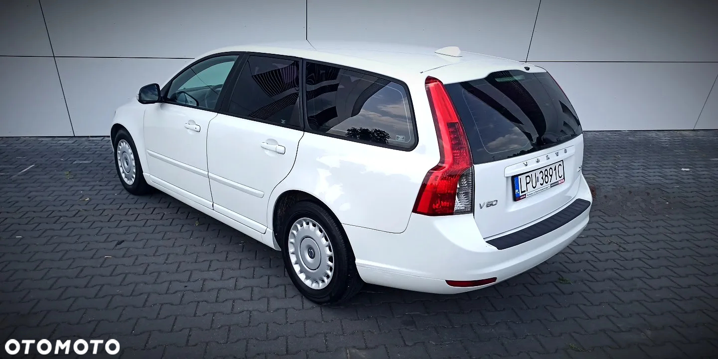 Volvo V50 D2 - 9