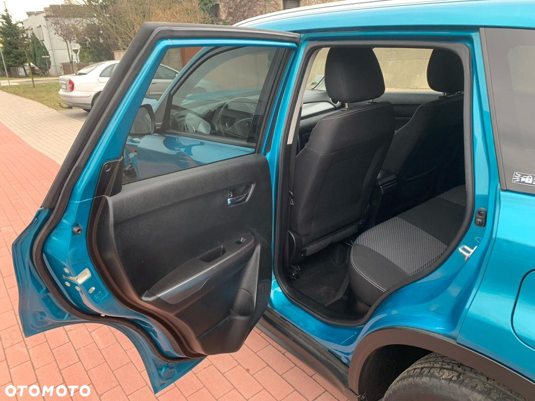 Suzuki Vitara 1.0 Boosterjet Premium 2WD - 22
