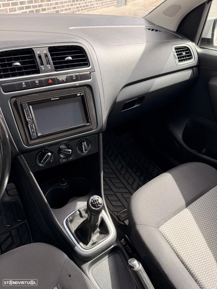 VW Polo 1.2 TDi Blue Motion - 11