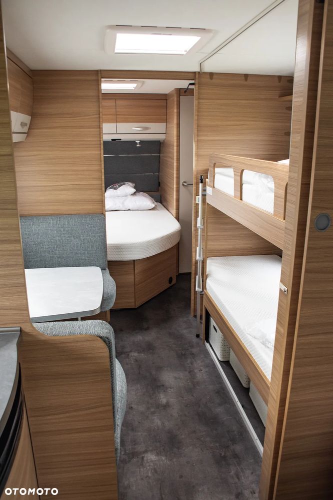 Dethleffs 730FKR Camper - 29