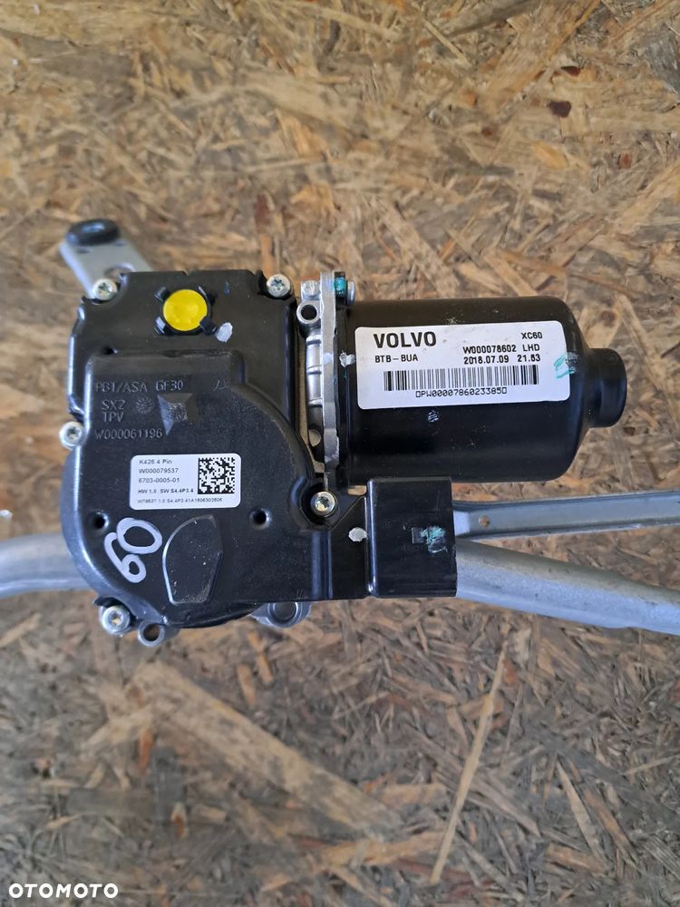 VOLVO XC60 II MECHANIZM SILNICZEK WYCIERACZEK 32282191 - 5