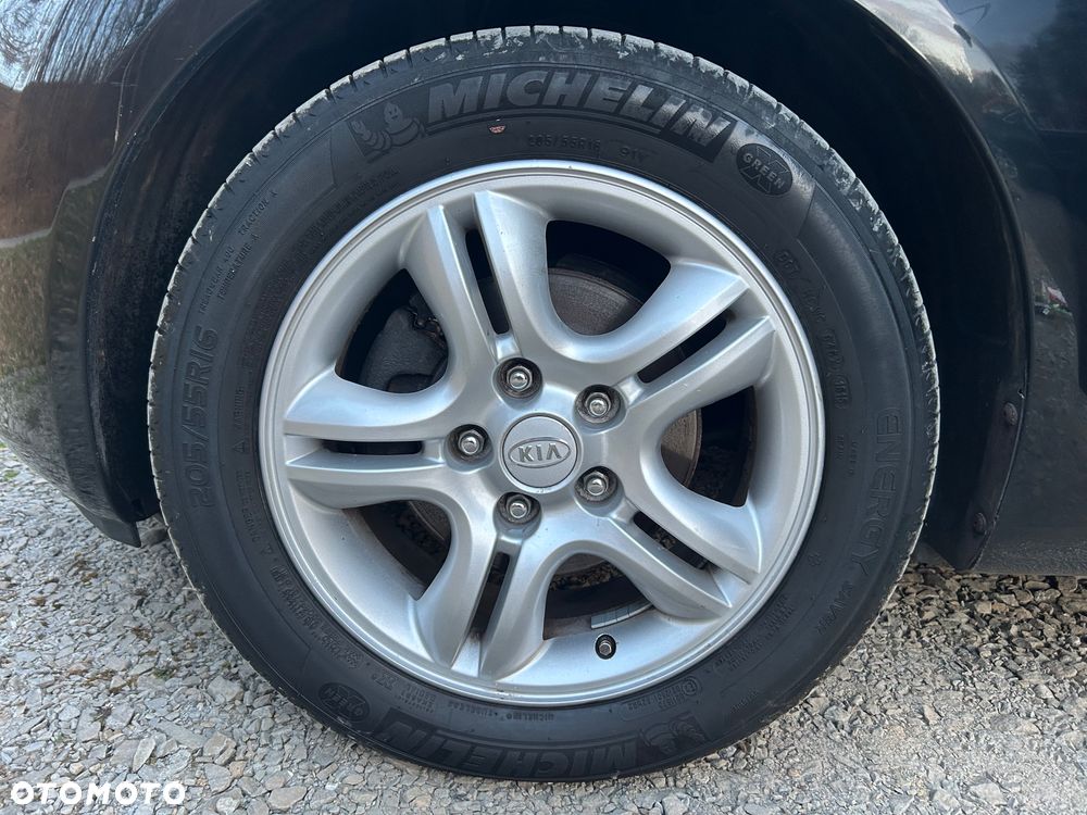 Kia Venga 1.6 CRDi 128 Business Line - 34