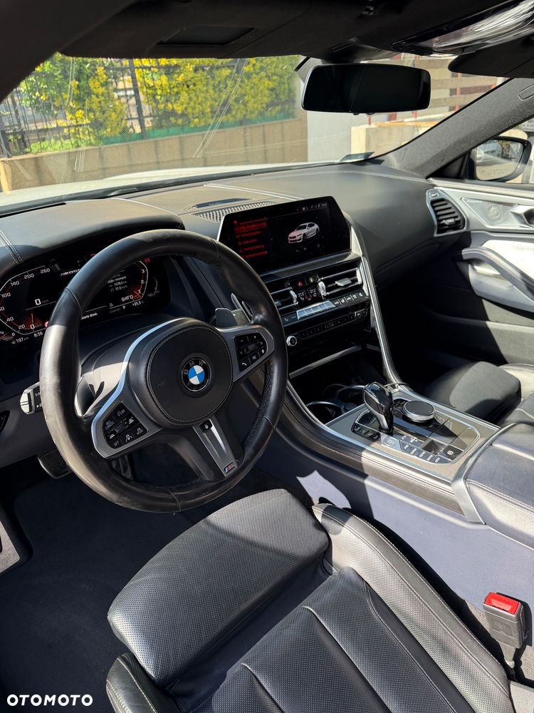 BMW Seria 8 - 16