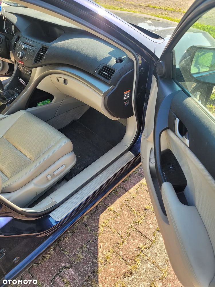 Honda Accord 2.0 Executive - 10
