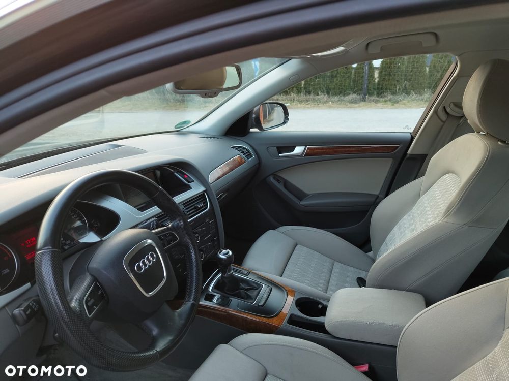 Audi A4 Avant 2.0 TDI - 9