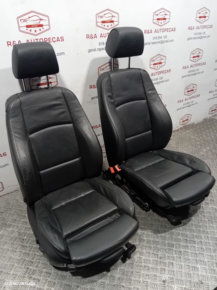 Conjunto de Bancos BMW Série 3 E92 Pack M Coupe em Pele Original - 13