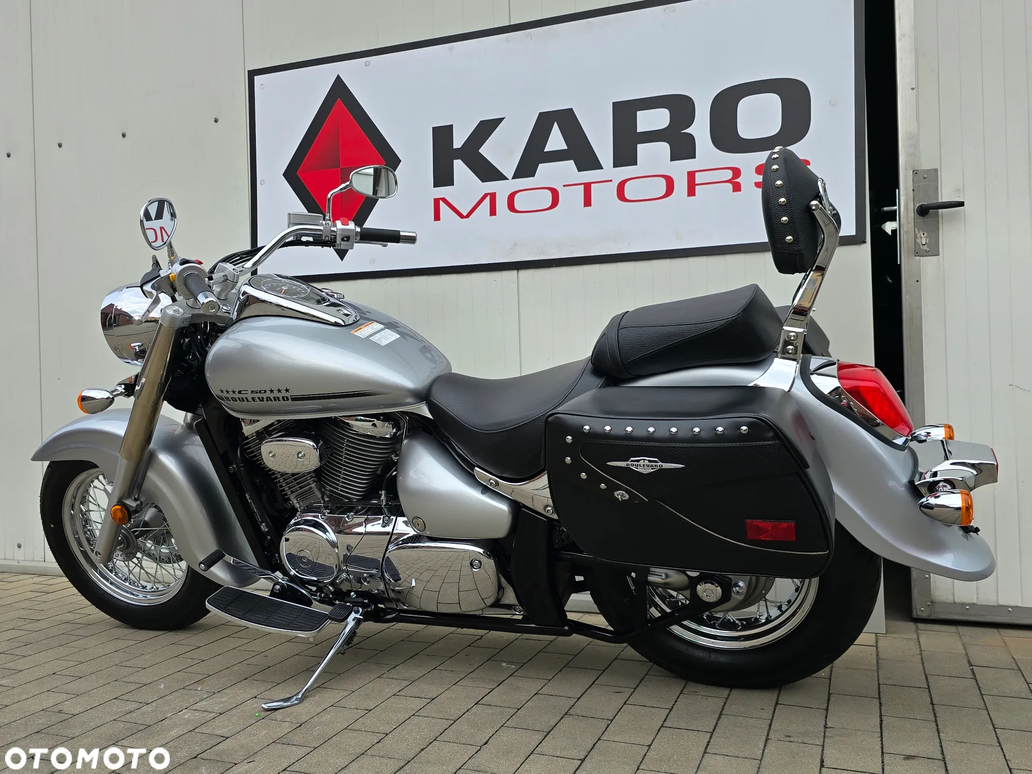 Suzuki VL 800 Volusia - Boulevard C50 - 4