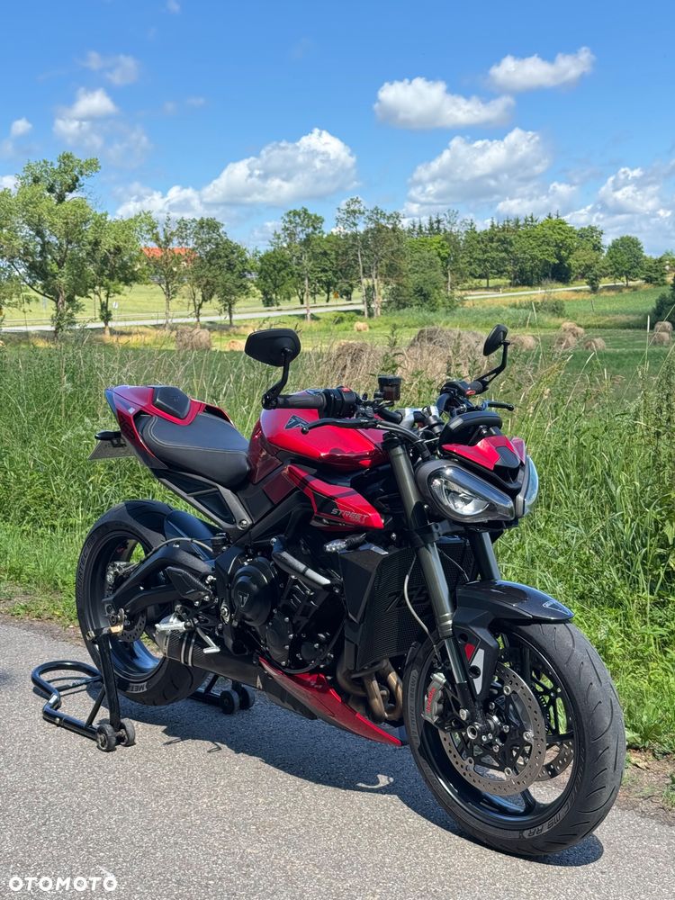 Triumph Street Triple - 13