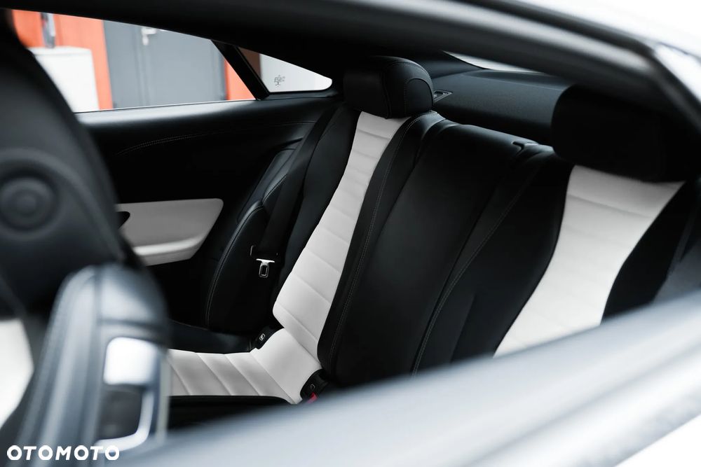 Mercedes-Benz Klasa E 400 4Matic 9G-TRONIC AMG Line - 8
