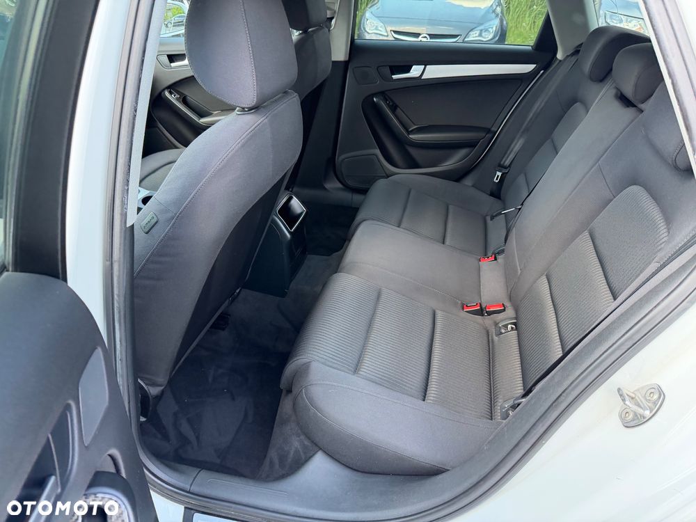 Audi A4 Avant 2.0 TDI DPF quattro S line Sportpaket (plus) - 24