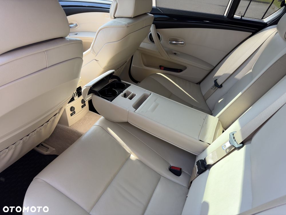 BMW Seria 5 530xi - 34