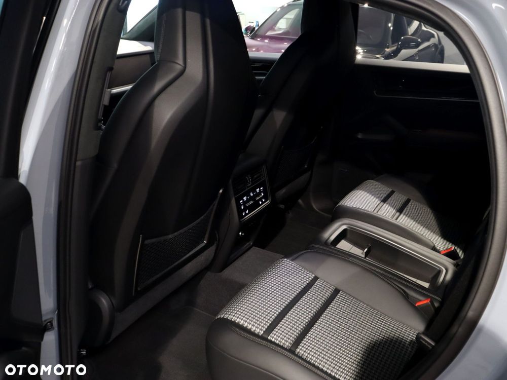 Porsche Cayenne E-Hybrid PHEV - 34