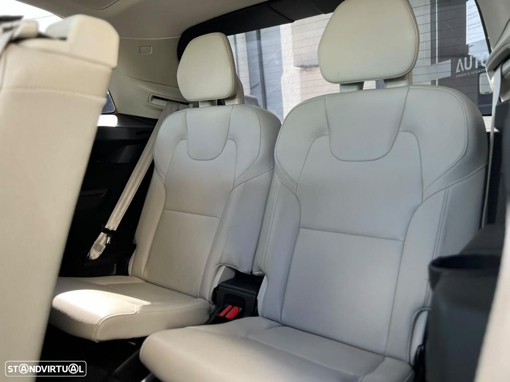 Volvo XC 90 2.0 B5 Plus Bright AWD - 11