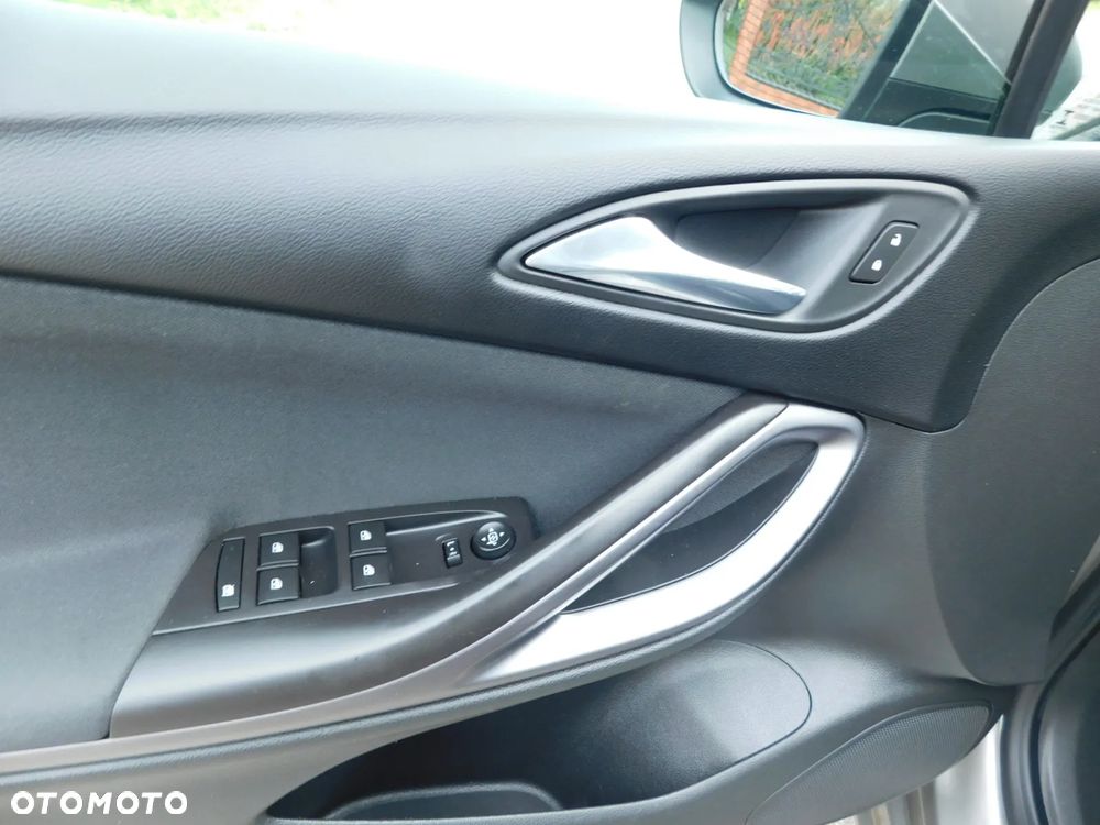 Opel Astra 1.4 Turbo Edition - 21