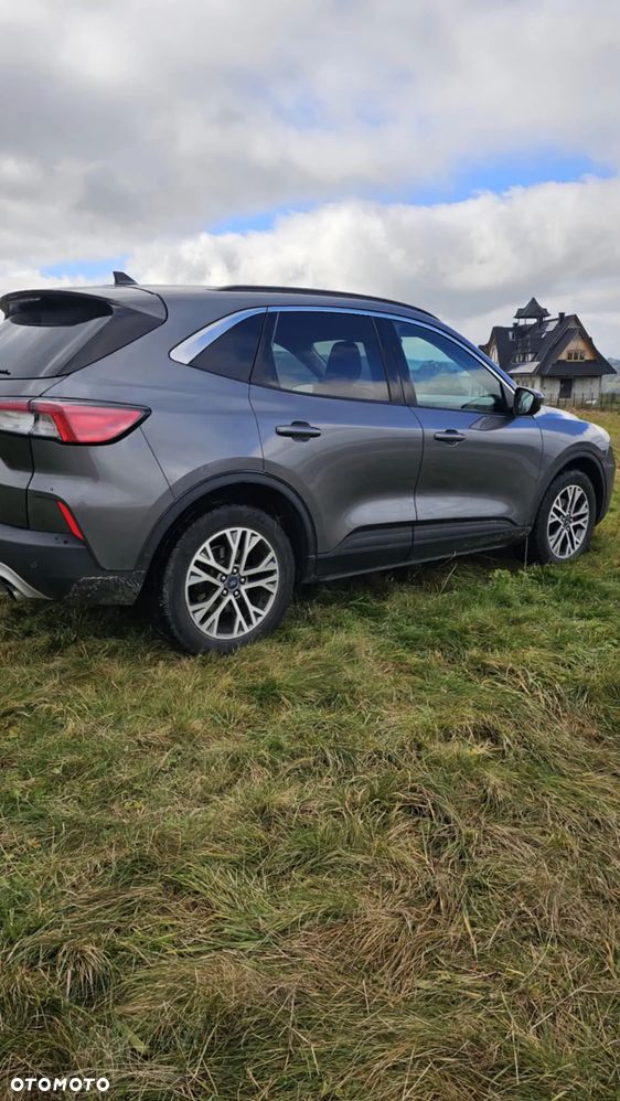 Ford Kuga 1.5 EcoBoost 4x4 Trend - 4