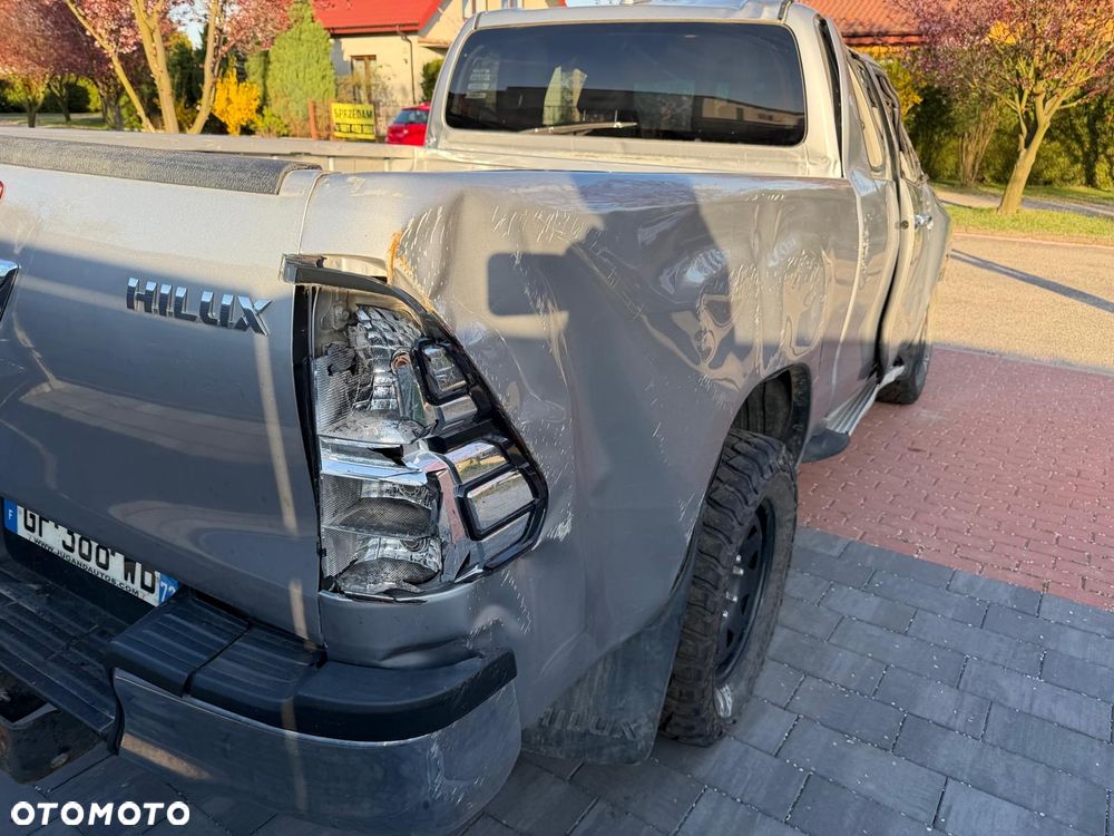Toyota Hilux 4x4 Extra Cab Autm Executive - 27