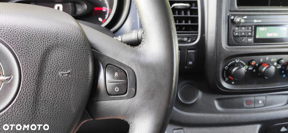 Opel Vivaro - 11