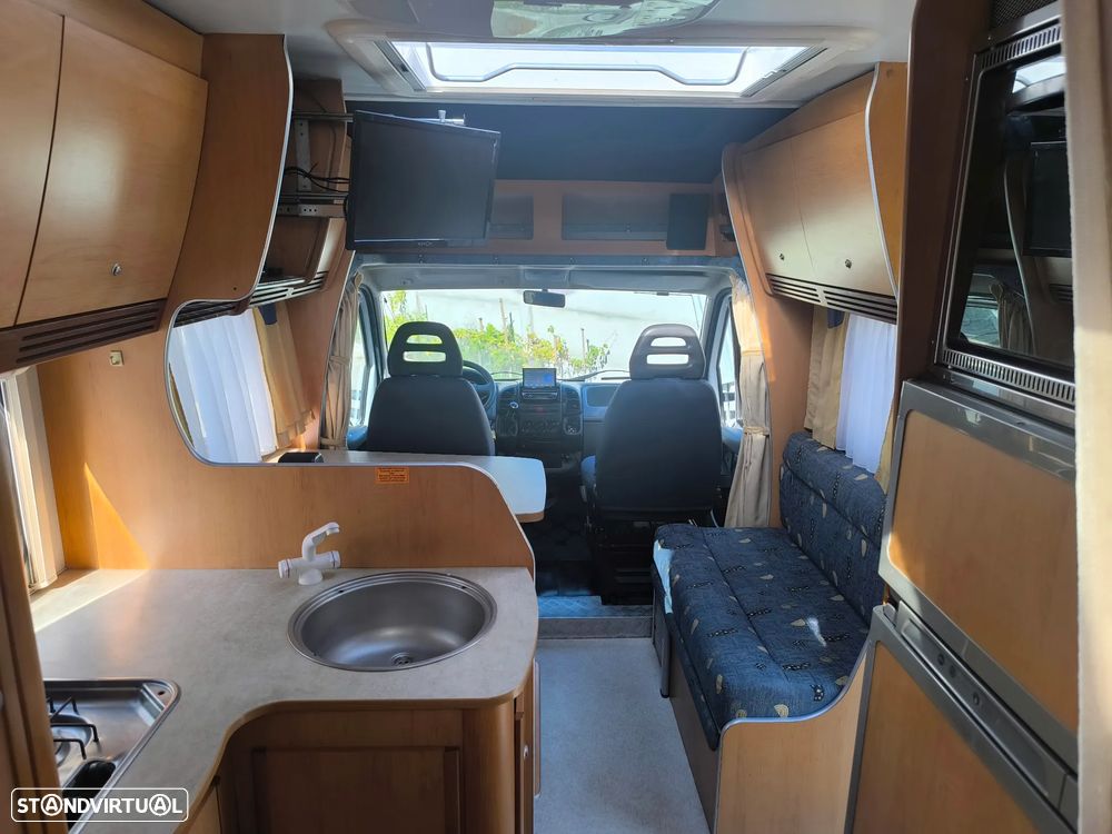 Hymer Tramp 5 lugares livrete - 8