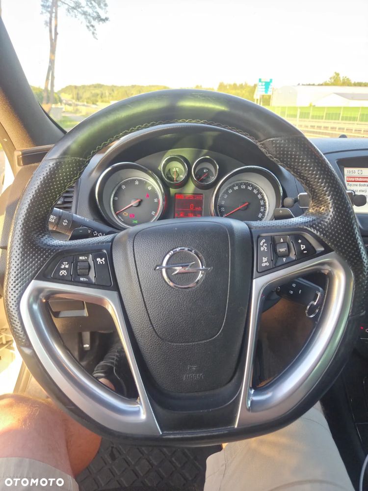 Opel Insignia - 17
