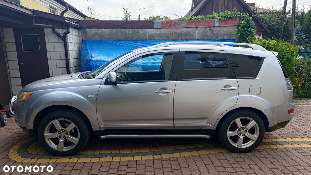 Mitsubishi Outlander 2.0 DID Intense - 3