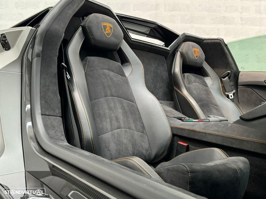 Lamborghini Aventador S - 20