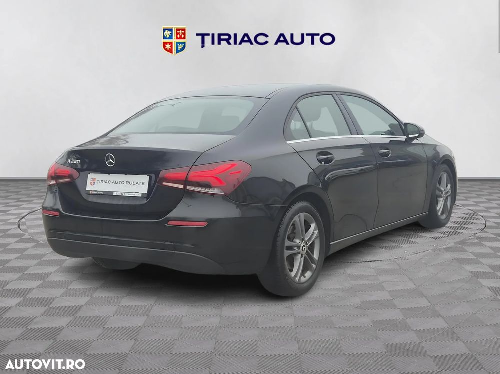 Mercedes-Benz A 200 Sedan 7G-DCT - 5