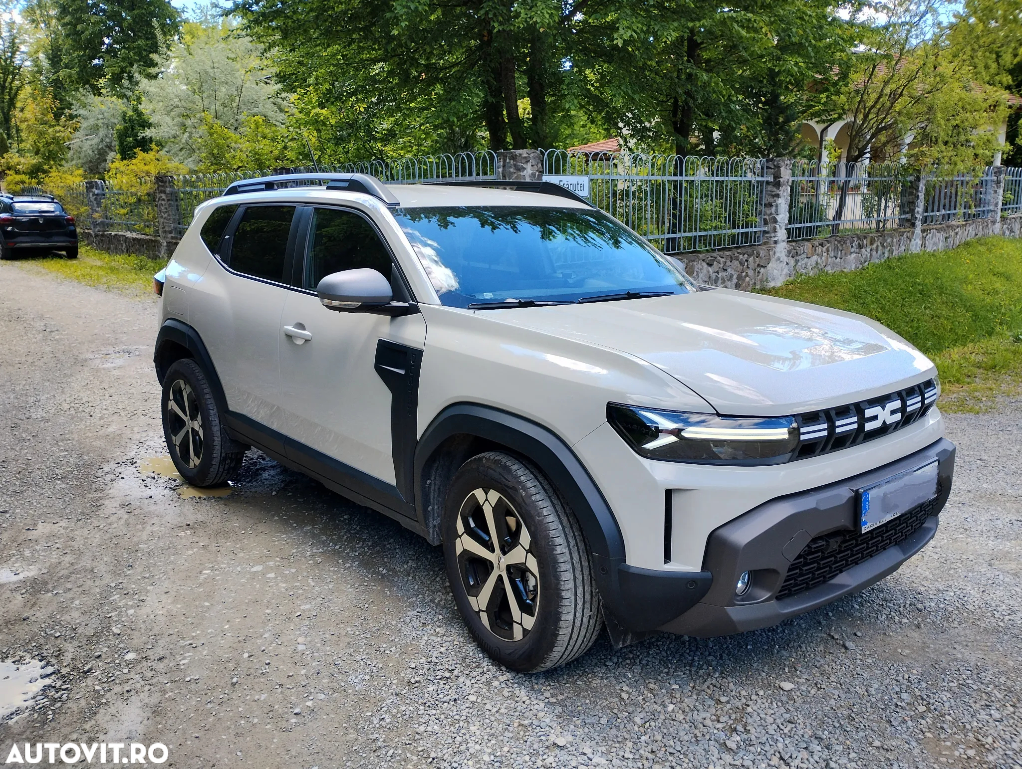 Dacia Duster ECO-G 100 Journey+ - 4