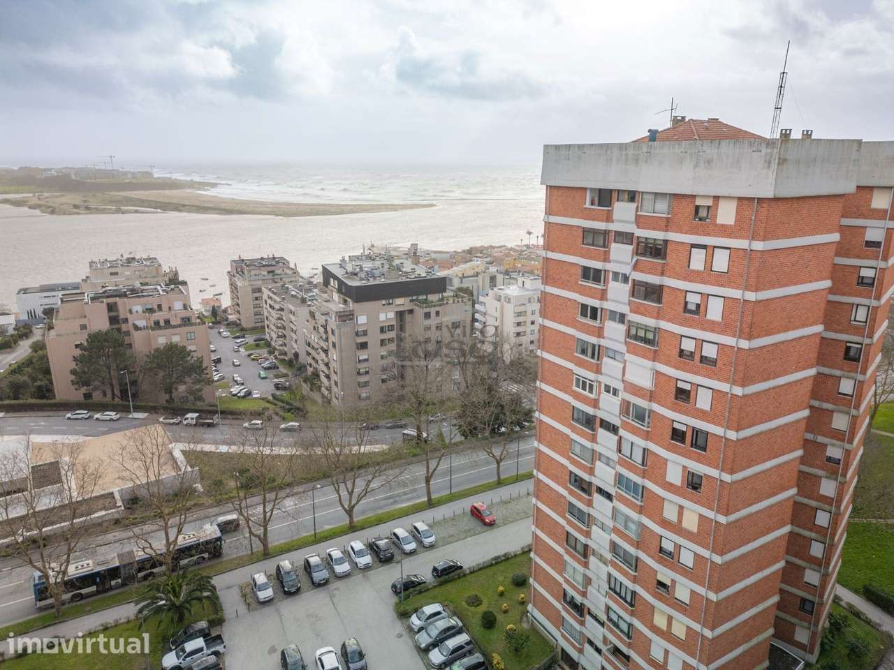 Apartamento T3 c/ vistas deslumbrantes de rio e mar - Grande imagem: 2/14