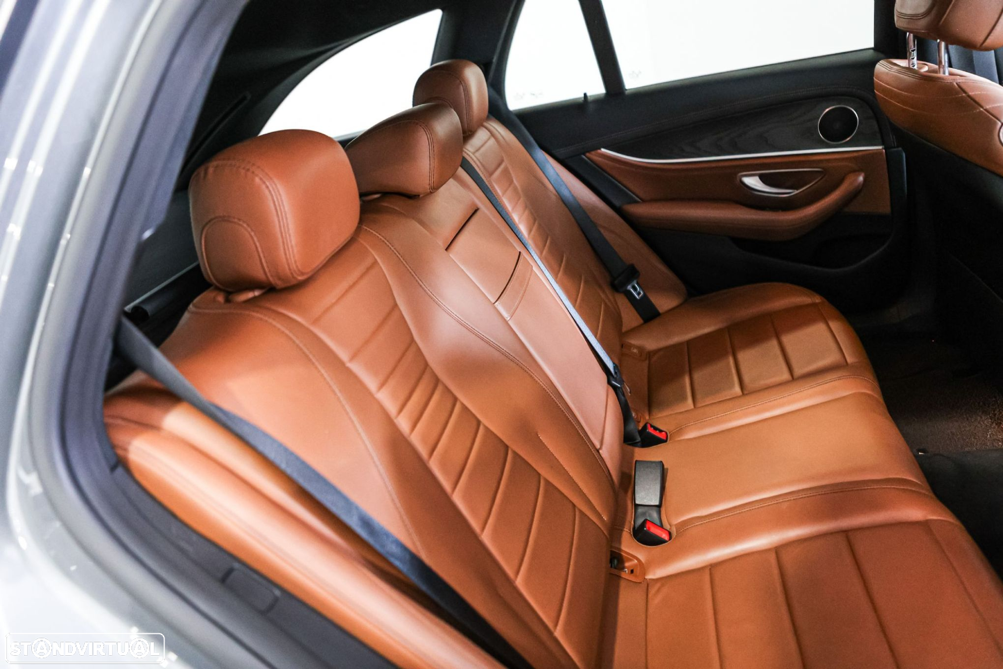 Mercedes-Benz E 300 de AMG Line - 12