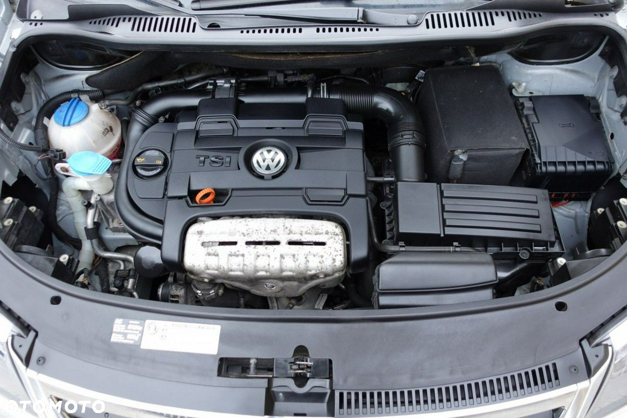 Volkswagen Touran - 10