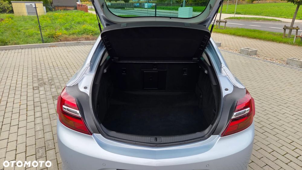 Opel Insignia 2.0 CDTI Cosmo S&S - 17