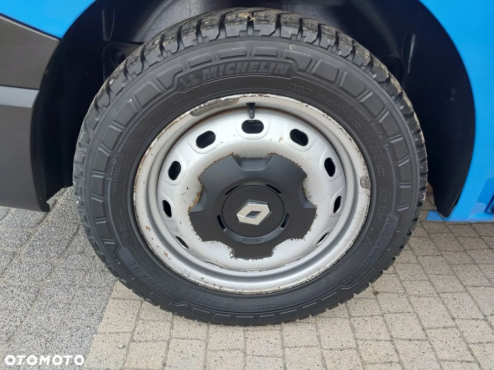 Renault TRAFIC - 24