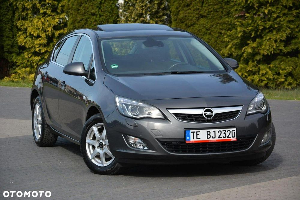 Opel Astra 1.4 Turbo Cosmo - 10