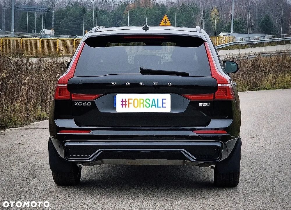 Volvo XC 60 B5 B AWD Plus Dark - 8